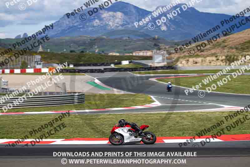 cadwell no limits trackday;cadwell park;cadwell park photographs;cadwell trackday photographs;enduro digital images;event digital images;eventdigitalimages;navarra;no limits trackdays;peter wileman photography;racing digital images;trackday digital images;trackday photos